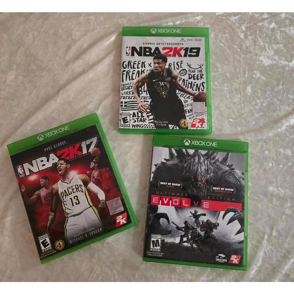 Xbox One bundle - Picture 1 of 3